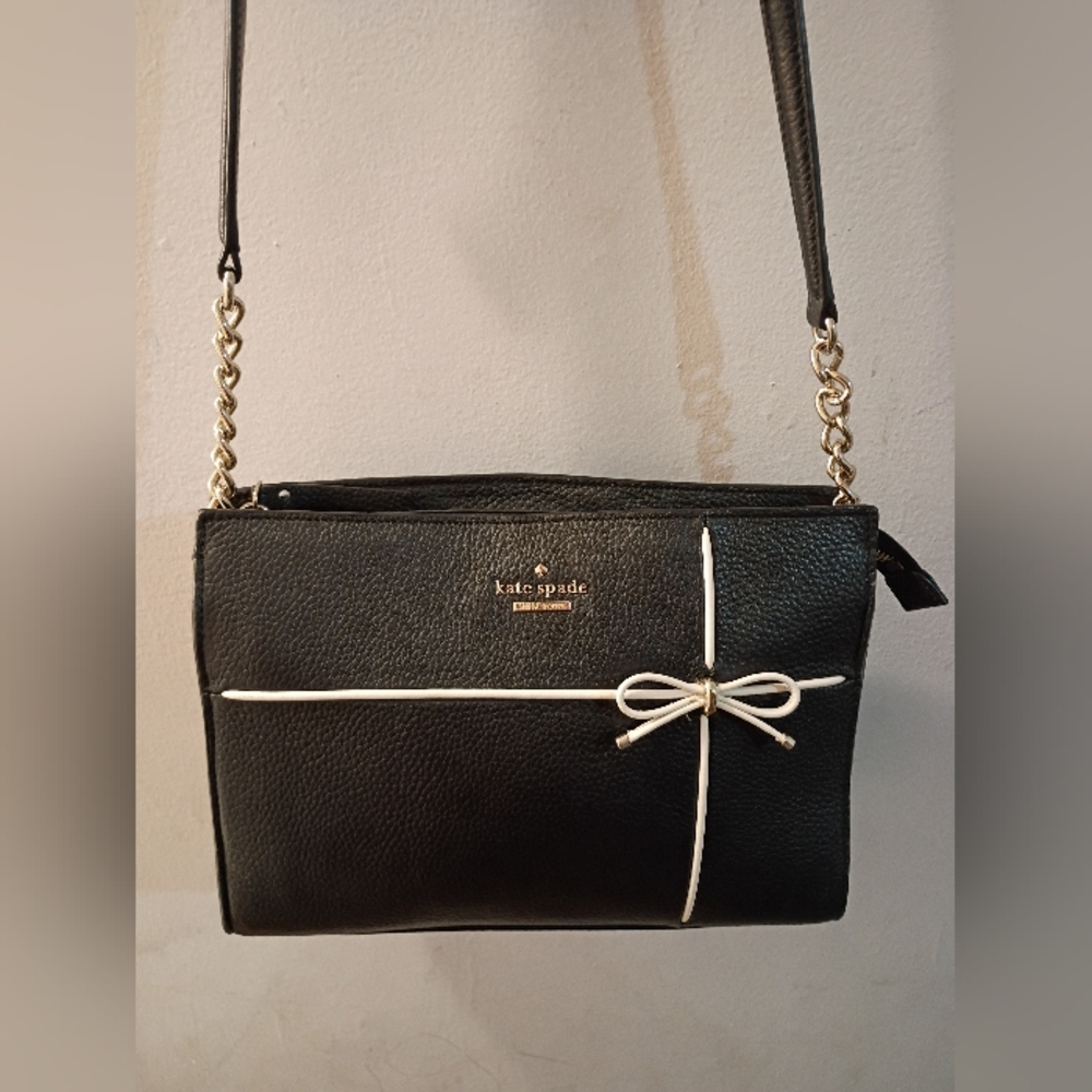 Kate Spade, EUC, Women's, Crossbody Bag, Zipper Closure, Color Black - Picture 4 of 9